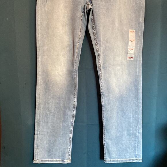 Old Navy Slim Fit 360 Degree Stretch Light Blue Jeans - Picture 3 of 15